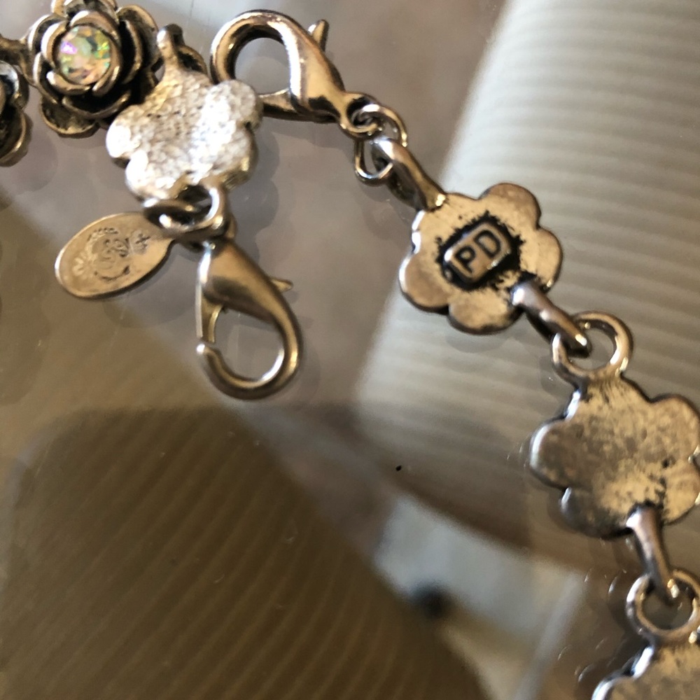 Super cute necklace & bracelet set. - Picture 8 of 8